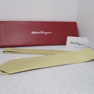 *Salvatore Ferragamo Yellow Jogging Figure 100% Silk Necktie - Italy